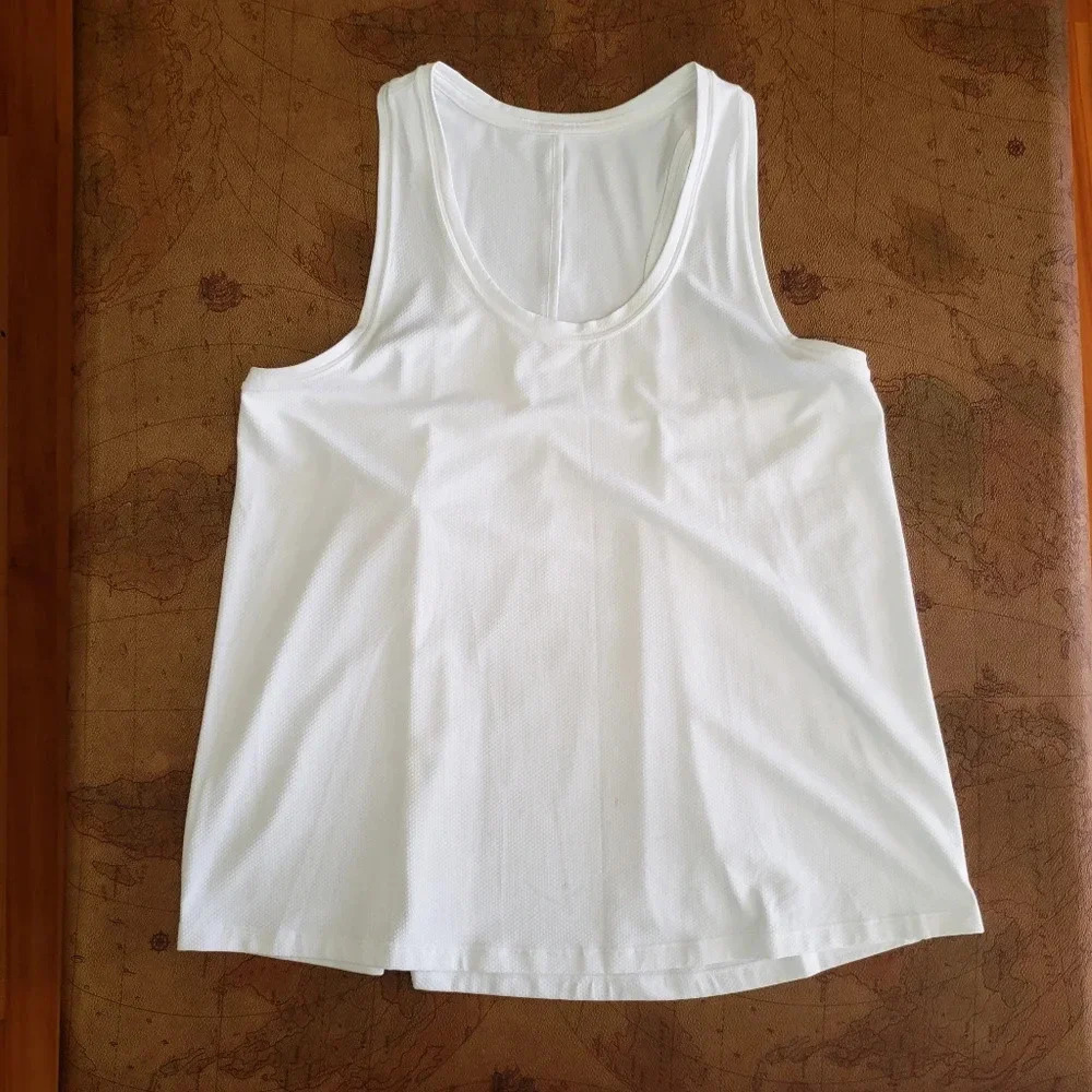 *LULULEMON Essential Tank Train Size 6 - Picture 3 of 7